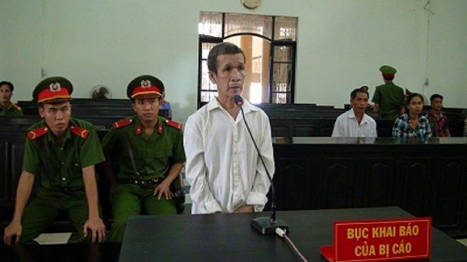 Chân dung hung thủ dùng kéo đâm chết bạn nhậu sau 2 lần bị chê ở bẩn: 'Người đàn ông lập dị nhưng hiền lành, nhút nhát'