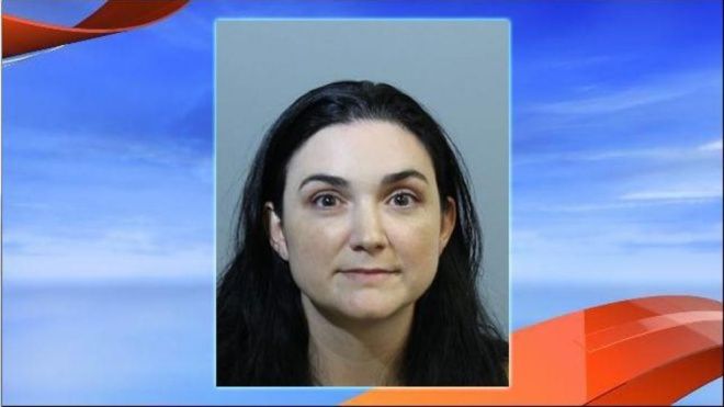 Cô giáo Mỹ bị bắt vì 'quan hệ' với nữ sinh 15 tuổi