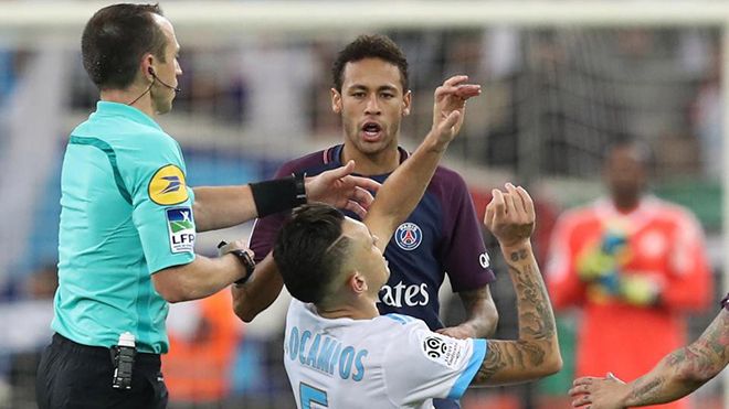 Với PSG, Neymar là con dao hai lưỡi