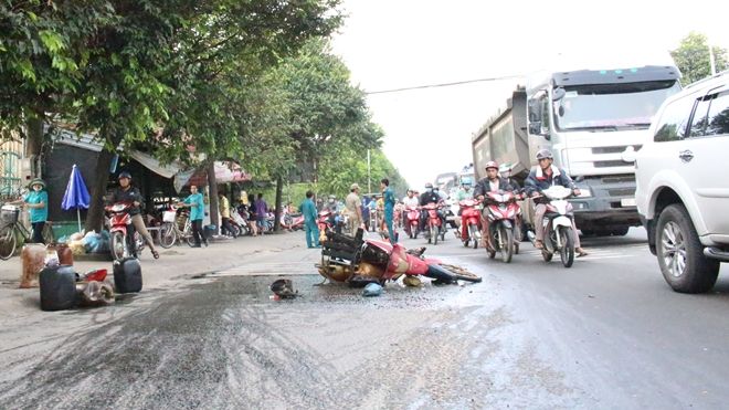 CSGT truy đuổi tài xế xe tải gây tai nạn nghiêm trọng rồi bỏ chạy