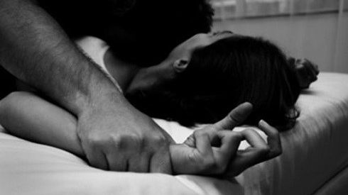 Giả vờ hỏi đường, 'yêu râu xanh' cưỡng bức phụ nữ đi làm lúc sáng sớm