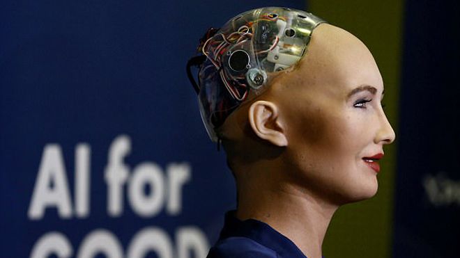 Robot từng tuyên bố sẽ “hủy diệt” con người đã chính thức trở thành một công dân