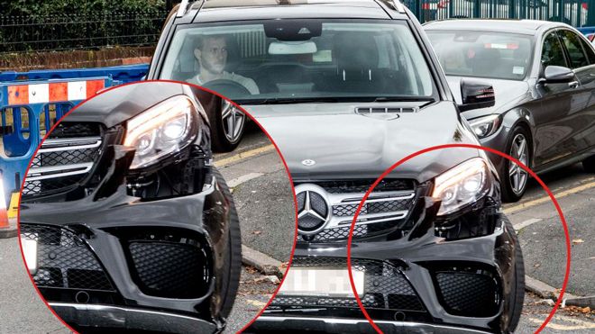 Sao Liverpool lái xe sang 'nát bét' đầu đến sân tập khiến đồng đội tròn mắt