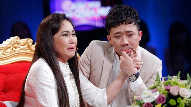 Nghệ sĩ cải lương Thanh Hằng: 'Chồng cũ mê cờ bạc, đánh tôi đến bán sống bán chết'