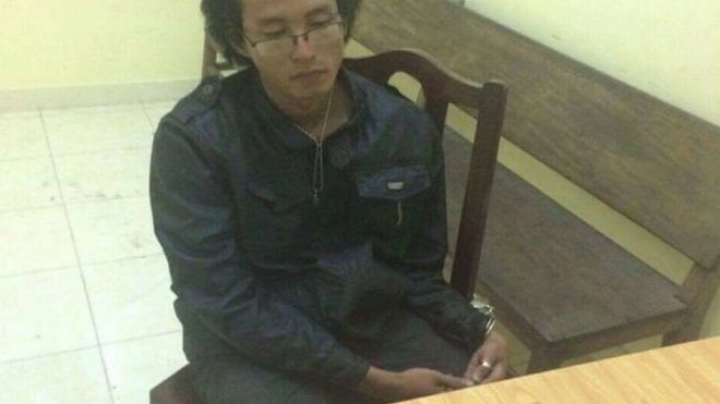 Công an đã bắt giữ được đối tượng cầm mã tấu chém rụng hàng loạt gương ô tô trên đường phố Sài Gòn