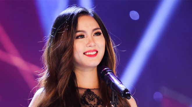 Cười ngất với phần ứng xử: 'Nếu đăng quang em về nhà ôm ba mẹ một cái, rồi em đi vòng vòng xóm'