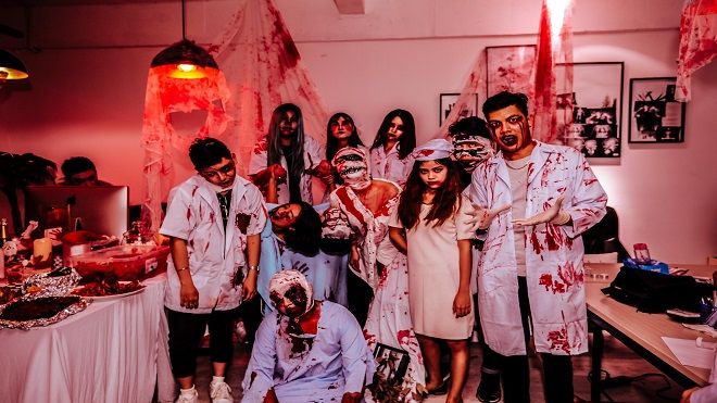 Choáng với văn phòng ngập tràn 'thây ma' ở Sài Gòn