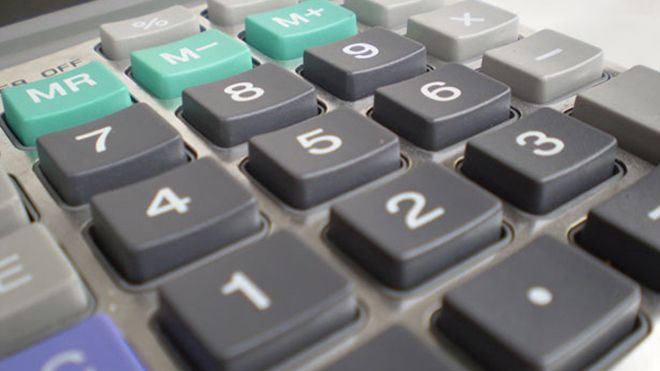 Tại sao bàn phím điện thoại và máy tính bỏ túi lại bố trí ngược nhau?