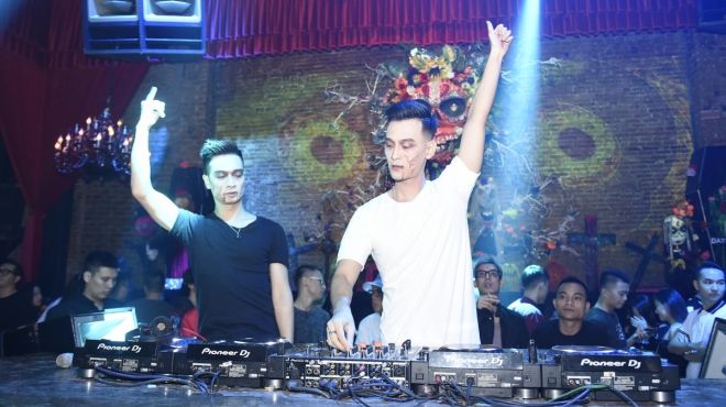 Đã 3 năm rồi khán giả mới được chứng kiến SlimV và Nimbia đứng chung sân khấu