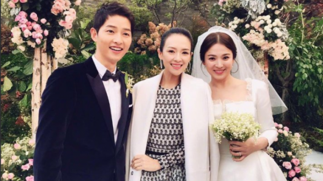Xuất hiện xinh đẹp tại siêu đám cưới Song Joong Ki - Song Hye Kyo, Chương Tử Di vẫn bị chỉ trích vì những lý do này