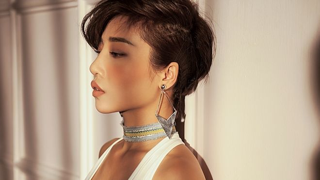 Hằng BingBoong bất ngờ ra mắt sản phẩm nhạc xưa theo phong cách hiện đại