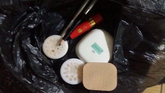 Bộ trang điểm cũ của mẹ và câu chuyện được chàng trai trẻ kể lại khiến nhiều người rưng rưng