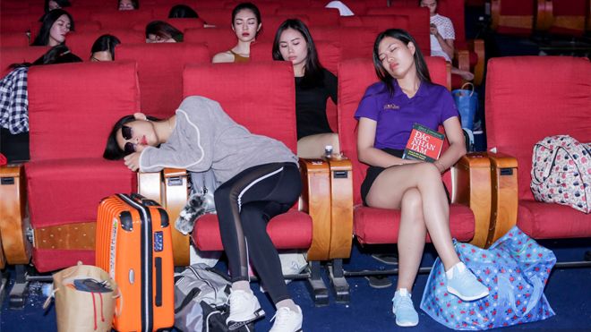 Thí sinh HHHV Việt Nam 2017 mệt mỏi vì lịch trình dày đặc