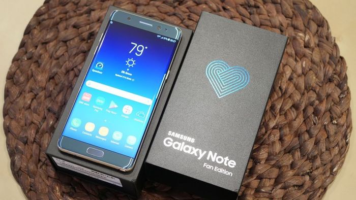 Samsung ra mắt Galaxy Note Fan Edition: Giá 13,99 triệu đồng, lên kệ 25/11