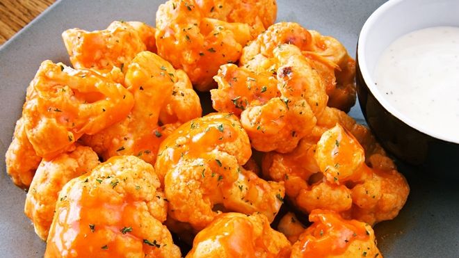 Cách làm món 'gà rán chay' bằng súp lơ