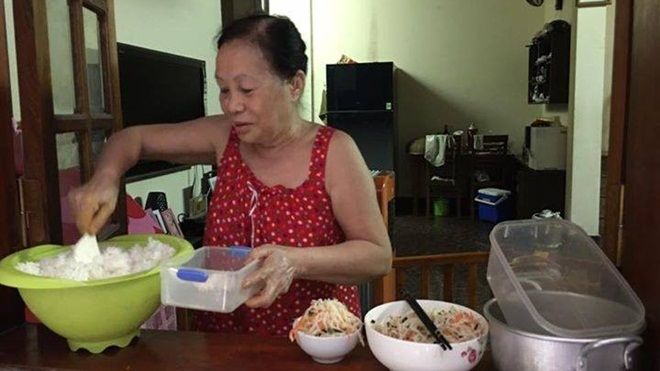 ‘Bà chủ nhà tốt bụng của sinh viên Hà Nội' đã qua đời trên chuyến xe cấp cứu