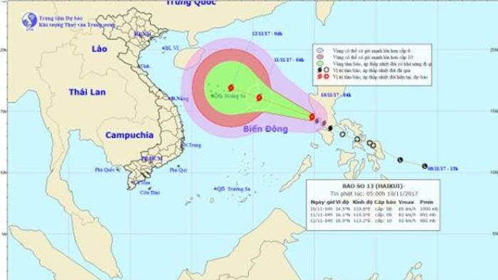 Nam Trung bộ chưa khắc phục xong hậu quả lũ lụt, lại có bão số 13 đang tăng cấp cực mạnh