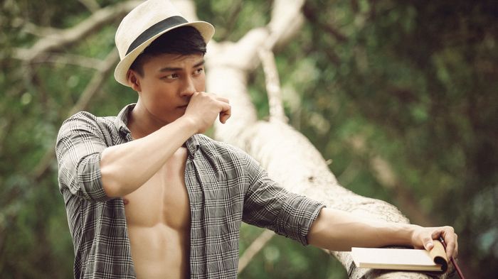 Cậu ba Sài Gòn khiến nhiều cô gái 'chết mê chết mệt' với vẻ lịch lãm, đầy nam tính