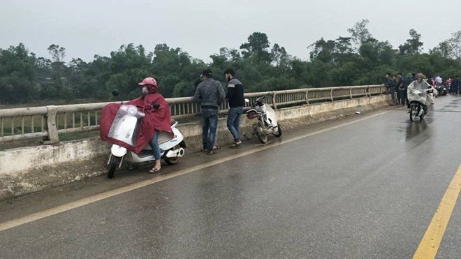 Tìm thấy thi thể thầy giáo nhảy sông Ngàn Sâu tự tử