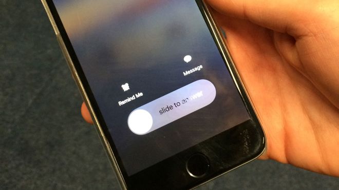 iPhone có hai kiểu nghe điện thoại, lý do cho điều này sẽ khiến bạn thêm thán phục Apple