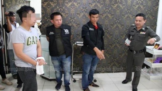 Nâng ngực chui ở cơ sở không giấy phép, cô nàng chuyển giới nhận cái kết đắng