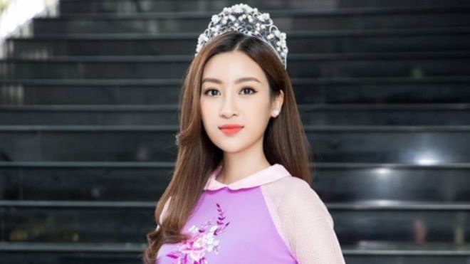 Đỗ Mỹ Linh xuất sắc dẫn đầu vòng bình chọn online trước thềm chung kết Miss World 2017