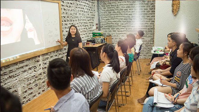 Sinh viên và nỗi 'ám ảnh' mang tên… tiếng Anh