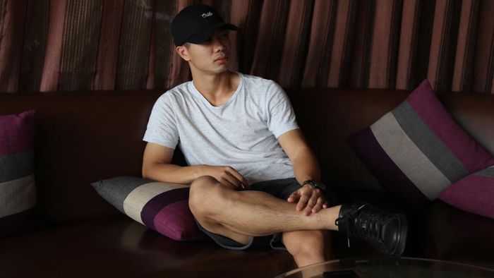 Công Phượng ‘cạo râu đổi vận’ gây ‘bão mạng’, chuẩn bị mở quán cafe?