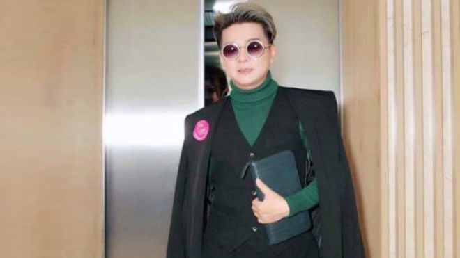 Vũ Hà nên chia tay gout thời trang lỗi nhịp khiến anh lạc lõng ở các sự kiện Vbiz