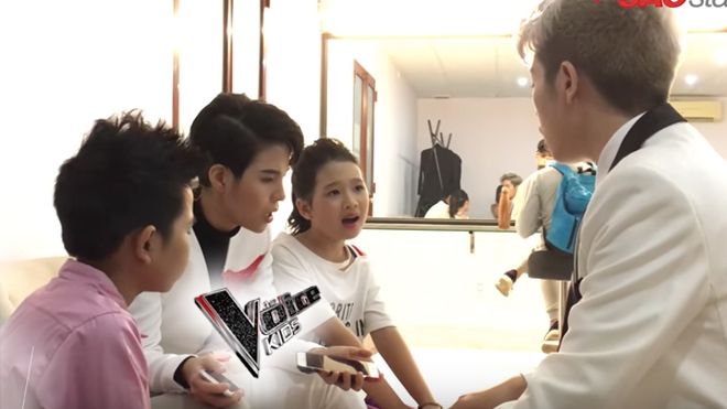 Vũ Cát Tường cùng Đức Phúc chăm chút luyện hát cho học trò