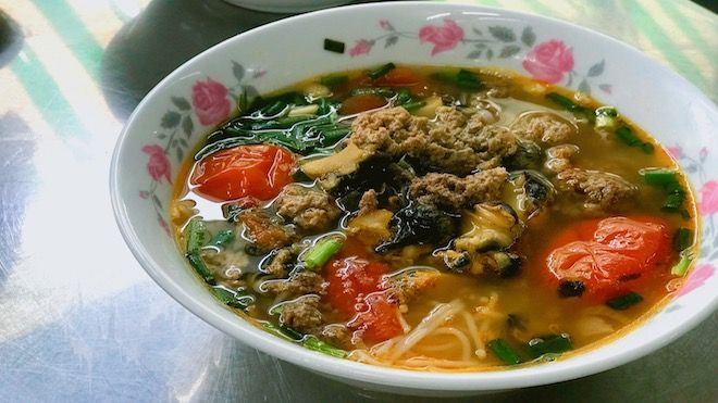 Tìm đâu ở Sài Gòn tô bún riêu ốc chuẩn vị Bắc?