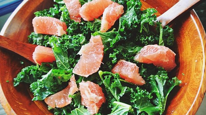 Cách làm salad bưởi 'vạn người mê' trong 5 nốt nhạc