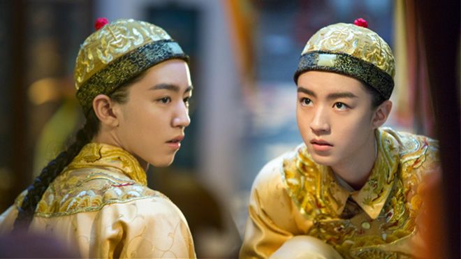 'Hoàng đế' Vương Tuấn Khải đẹp như tượng tạc trong 'Sự ra đời của diễn viên'