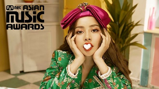 Trái với dự đoán, Chi Pu không có tiết mục hát nào trên sân khấu MAMA 2017