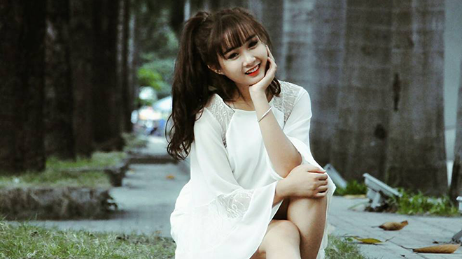 Nữ sinh ĐH Bách Khoa 'gây thương nhớ' với vẻ dễ thương và lối diễn xuất tự nhiên
