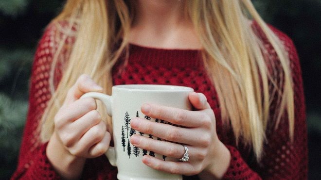 Con gái à, đông đến rồi kìa! Hãy yêu nhau đi cho đông đỡ lạnh