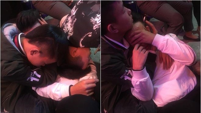 Nhóm bạn toàn con trai tình cảm 'nhất hệ mặt trời': Bạn thất tình vừa khóc vừa hát, tất cả cùng khoác vai an ủi