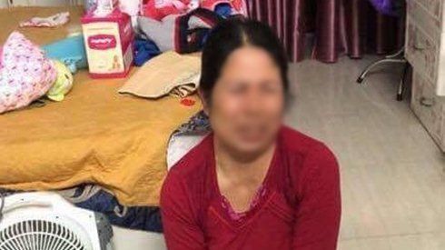 Khởi tố 'bảo mẫu' tung hứng, hành hạ cháu bé gần 2 tháng tuổi