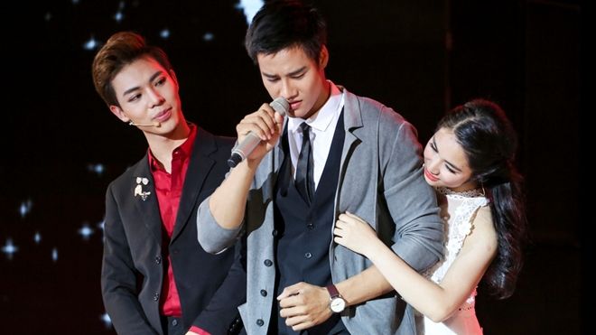 Hòa Minzy 'đại chiến' Erik, tranh giành mỹ nam tại Cặp đôi hoàn hảo