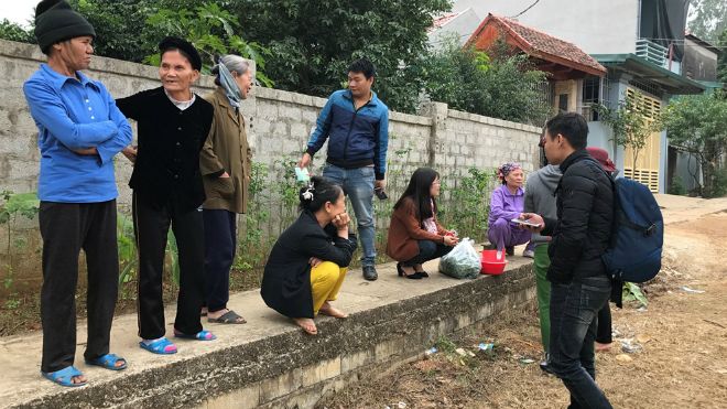 Người dân quê bàng hoàng trước tin bà nội giết cháu 20 ngày tuổi rồi bỏ thi thể vào thùng rác