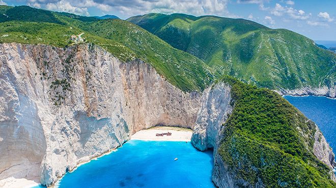 Chiêm ngưỡng vẻ hoang sơ và tươi mát của Top 10 bãi biển đẹp nhất hành tinh vừa được công bố