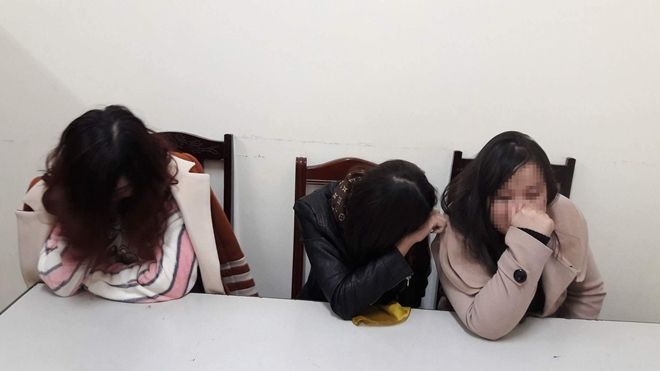 Mánh khóe của 'tú bà' dụ dỗ nữ sinh viên xinh đẹp bán dâm 2 triệu đồng/lượt