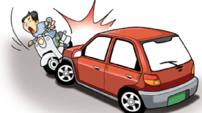 Chiếc ba gác húc vào xe hơi bạc tỉ và cái kết bất ngờ