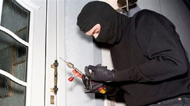 Nữ nhân viên tạp vụ ở Sài Gòn trộm gần 50 triệu đồng của Tổng lãnh sự quán Ấn Độ