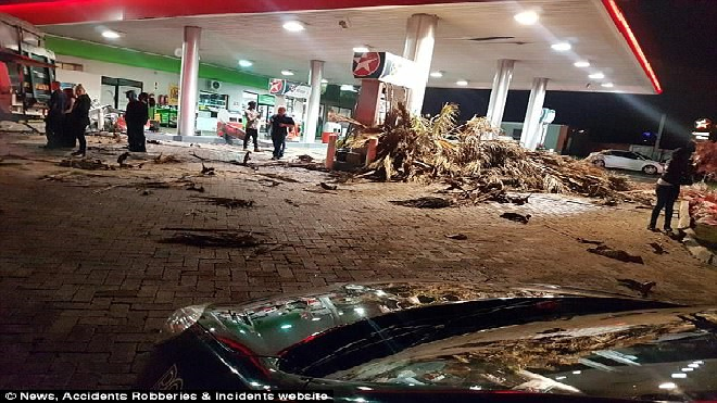 Xe tải lao thẳng vào cây xăng gây hậu quả nghiêm trọng, nguyên nhân đằng sau khiến ai cũng bất bình