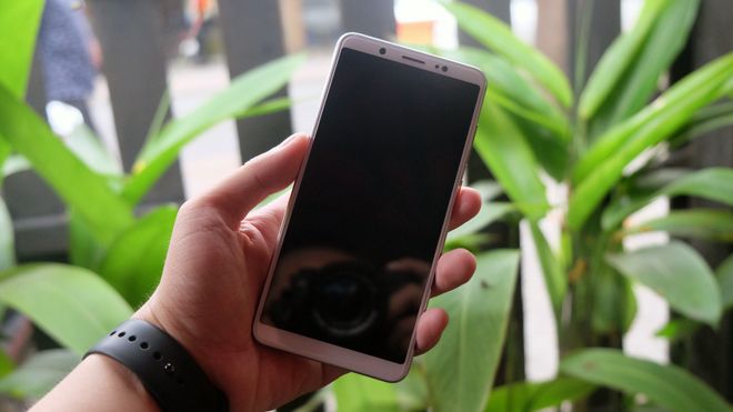 Trải nghiệm camera selfie Vivo V7, smartphone có camera trước khủng nhất hiện nay