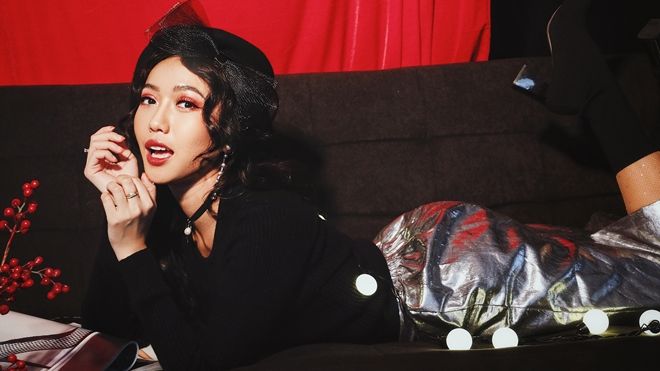Diệu Nhi tung bộ ảnh ngọt ngào đón Giáng sinh sớm