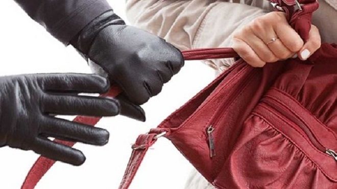 Nhóm thanh niên khống chế trói tiếp viên quán cà phê, cướp tài sản táo tợn