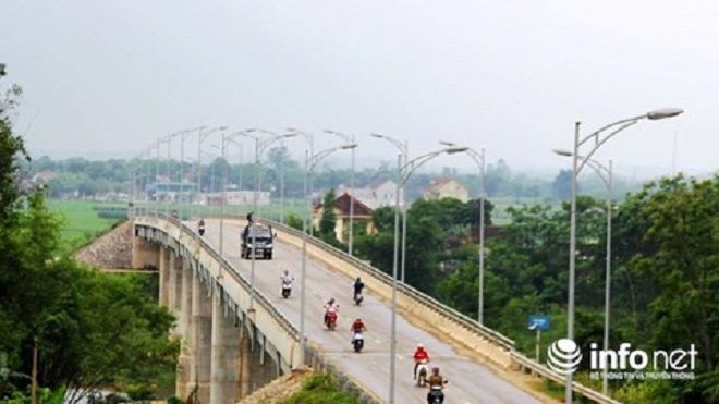 Nghệ An: Tìm thấy thi thể 2 nữ sinh nhảy cầu Dùng tự tử