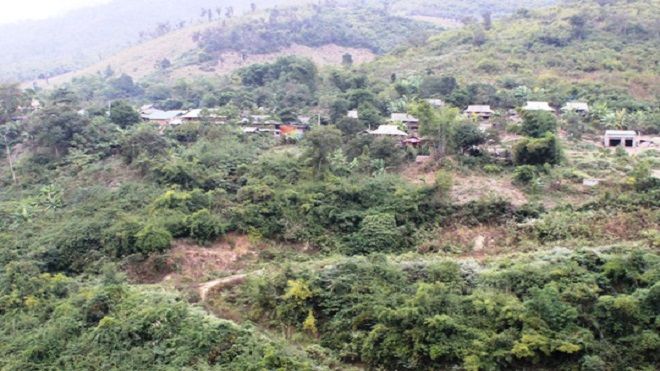 'Ăn chặn' cả gói muối i-ốt phát cho đồng bào vùng cao